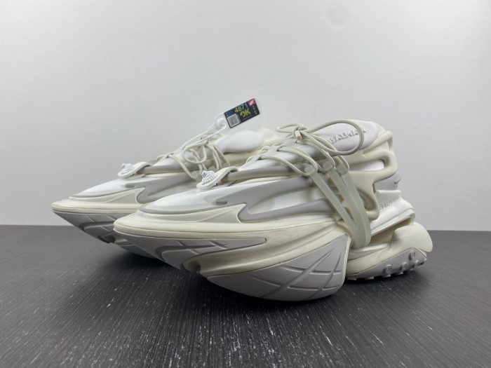 BALMAIN LEATHER UNICORN LOW-TOP SNEAKER