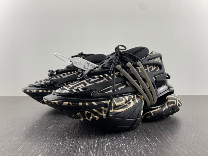 BALMAIN LEATHER UNICORN LOW-TOP SNEAKER