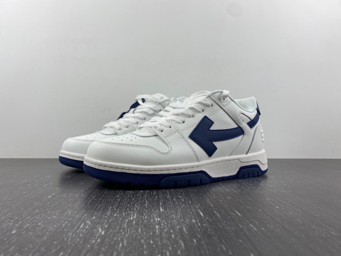 OFF-WHITE SNEAKER