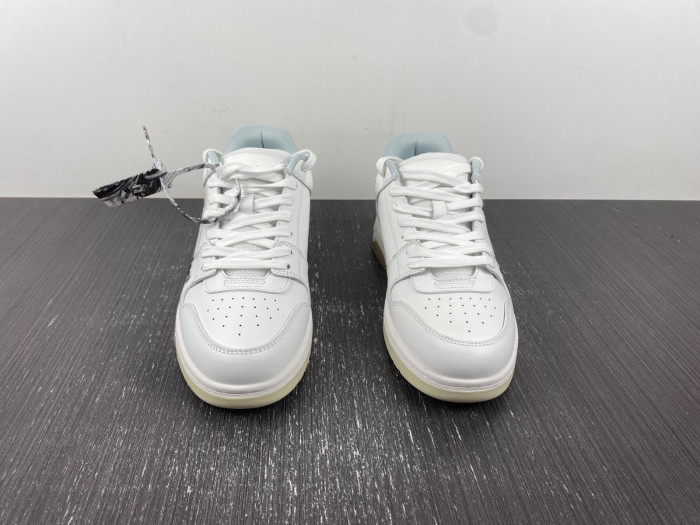 OFF-WHITE SNEAKER