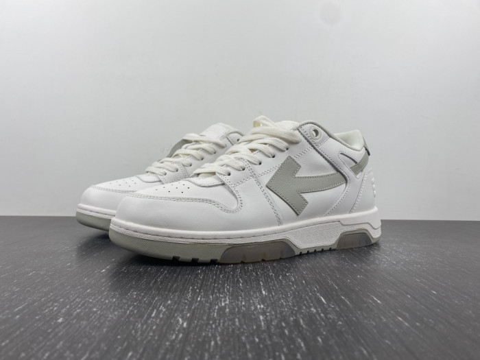 OFF-WHITE SNEAKER