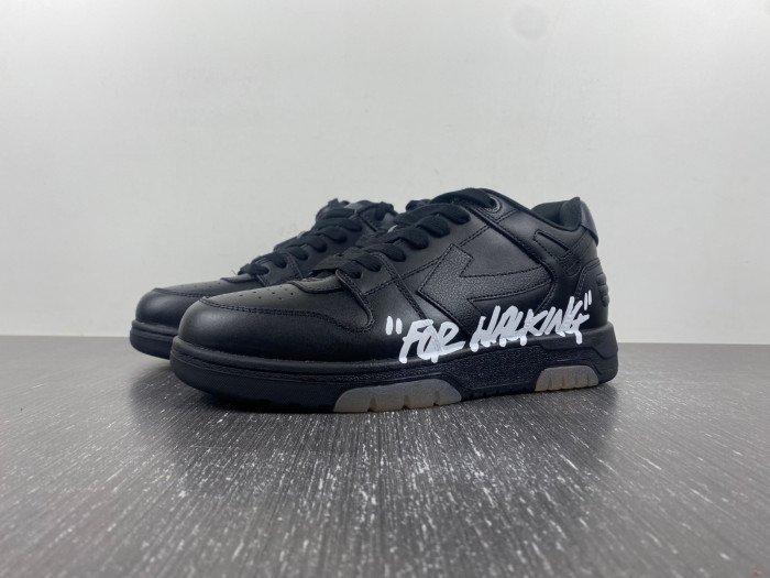 OFF-WHITE SNEAKER