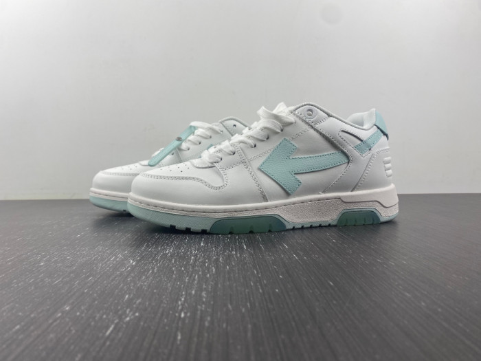 OFF-WHITE SNEAKER
