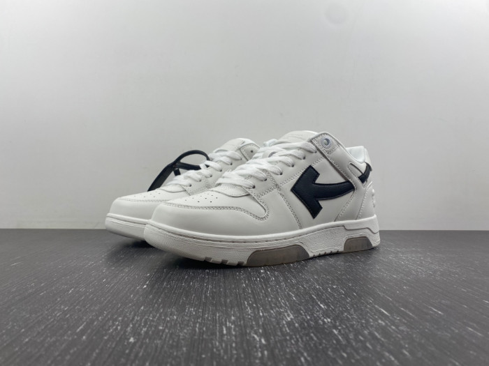 OFF-WHITE SNEAKER