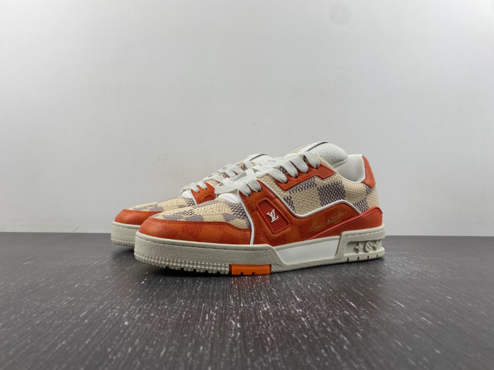 LV TRAINER SNEAKER