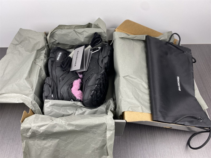 BLCG TRACK SNEAKER 668555 W3CQ6 1050