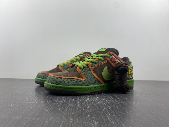 Nike SB Dunk Low “De La Soul” 789841-332
