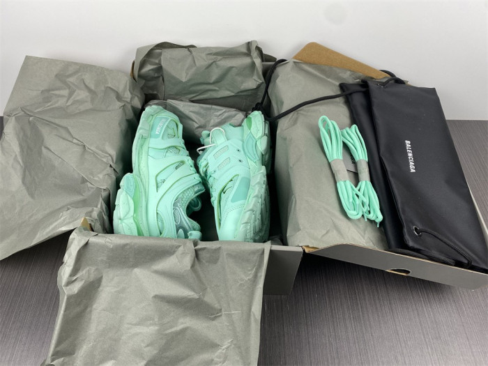 BLCG TRACK SNEAKER 542436 W3FE3 3000