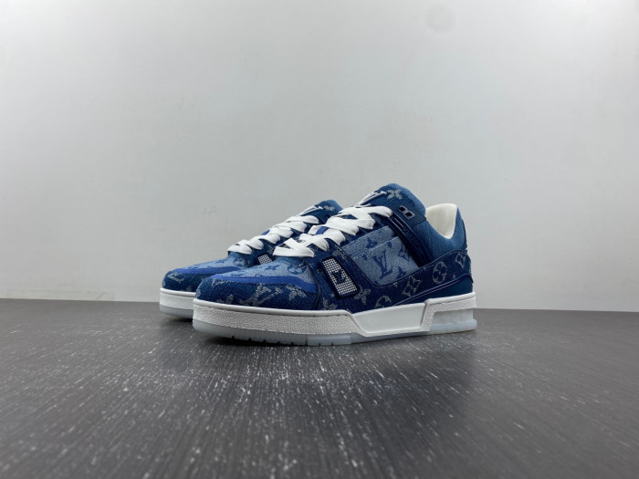 LV TRAINER SNEAKER