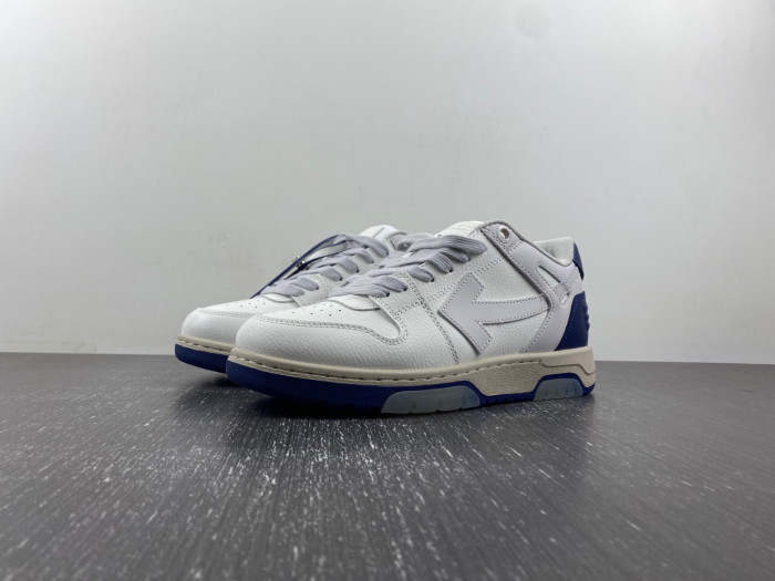 OFF-WHITE SNEAKER