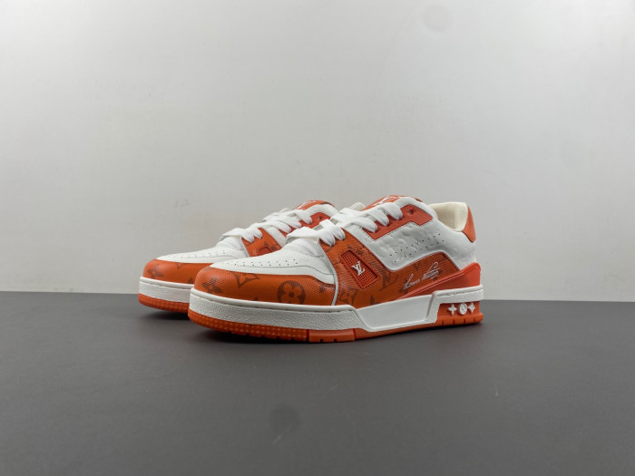 LV TRAINER SNEAKER