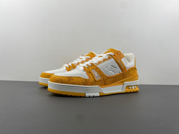 LV TRAINER SNEAKER