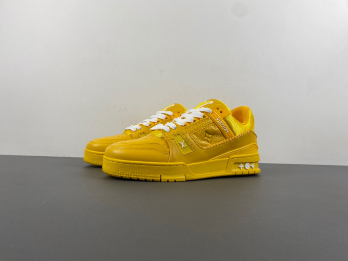 LV TRAINER SNEAKER