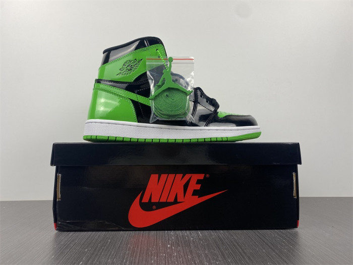 Air Jordan 1 High OG “Pine Green” 555088-030