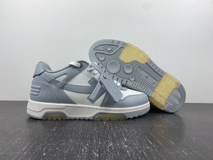 OFF-WHITE SNEAKER
