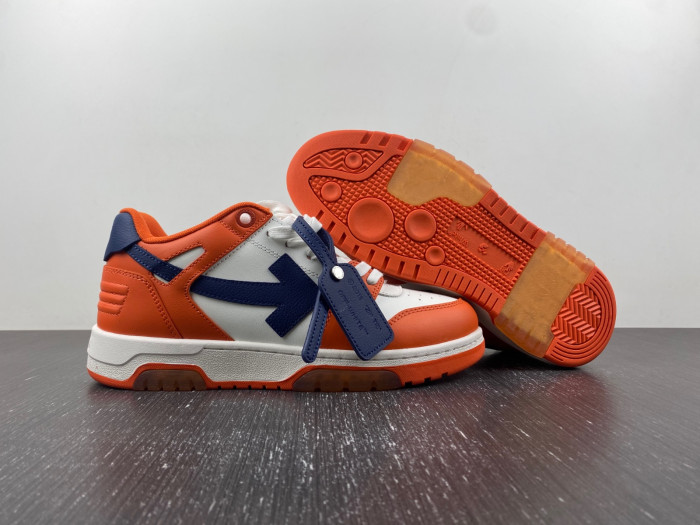 OFF-WHITE SNEAKER