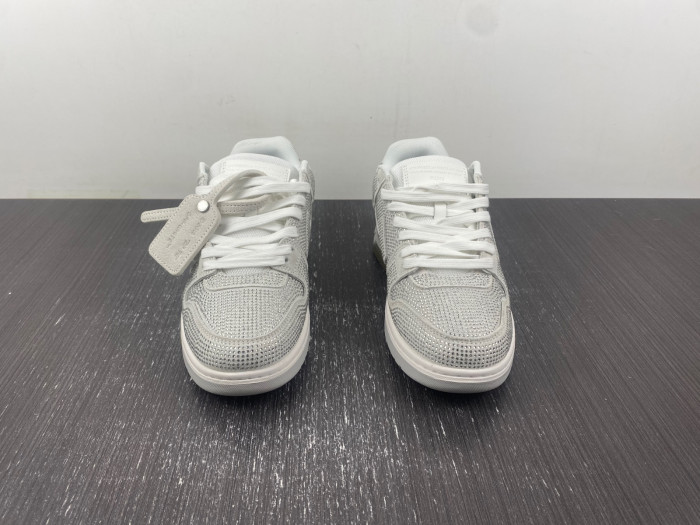 OFF-WHITE SNEAKER