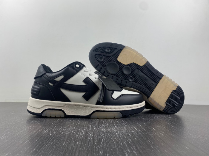 OFF-WHITE SNEAKER
