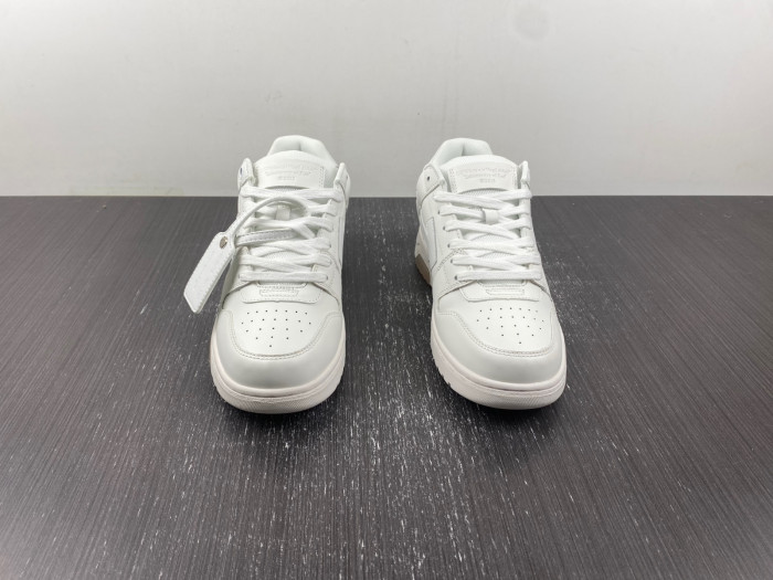 OFF-WHITE SNEAKER