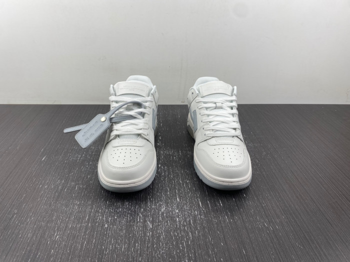 OFF-WHITE SNEAKER
