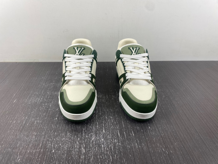 LV TRAINER SNEAKER