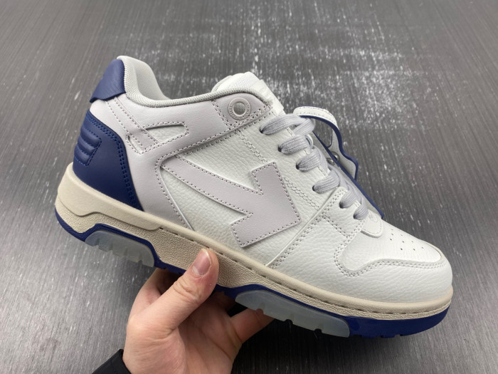 OFF-WHITE SNEAKER