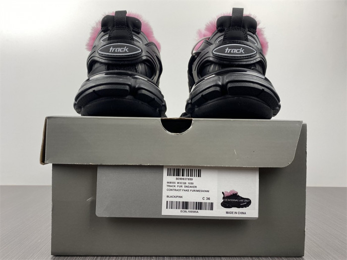 BLCG TRACK SNEAKER 668555 W3CQ6 1050