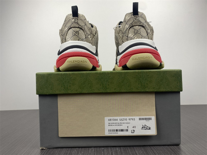 GUCC*BLCG TRIPLE S SNEAKER 681066 ULZ10 9795