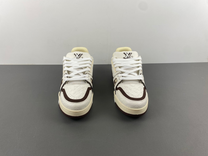 LV TRAINER SNEAKER 24052406
