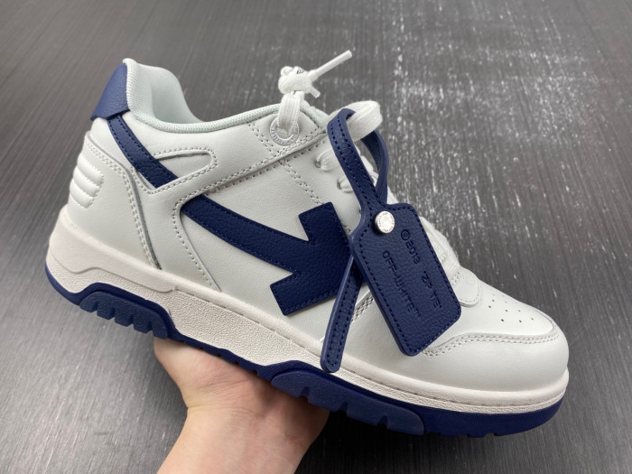 OFF-WHITE SNEAKER