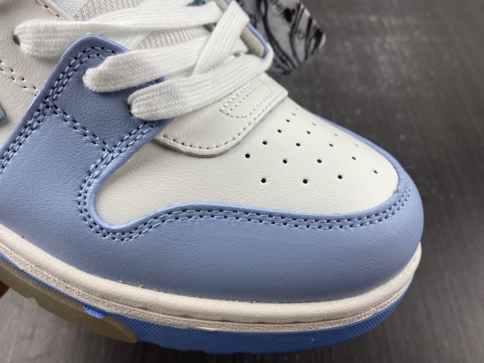 OFF-WHITE SNEAKER