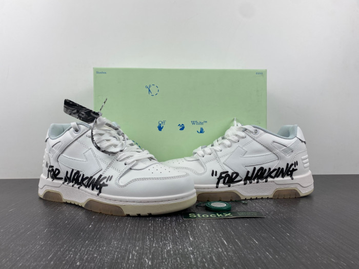 OFF-WHITE SNEAKER