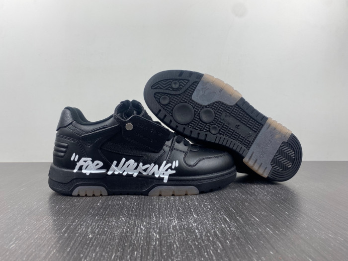 OFF-WHITE SNEAKER