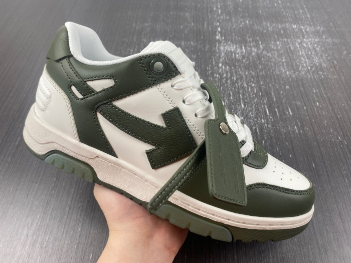 OFF-WHITE SNEAKER
