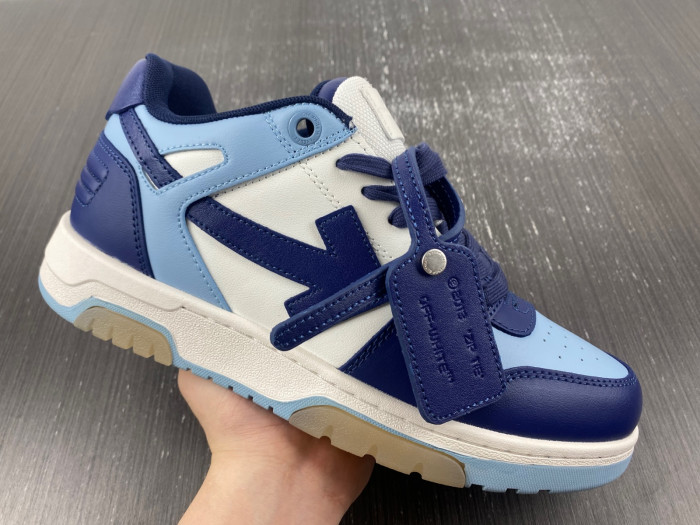 OFF-WHITE SNEAKER
