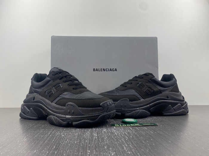 BLCG TRIPLE S SNEAKER 710157 W3CU1 1000