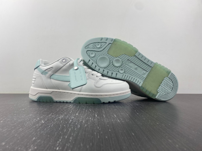 OFF-WHITE SNEAKER