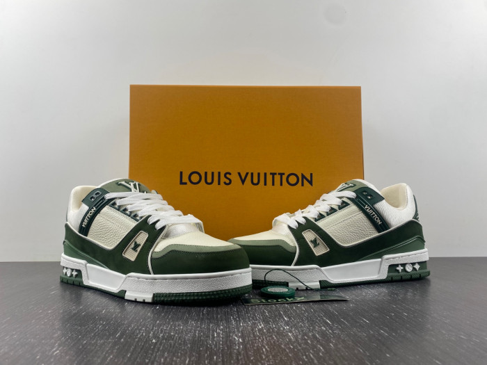 LV TRAINER SNEAKER