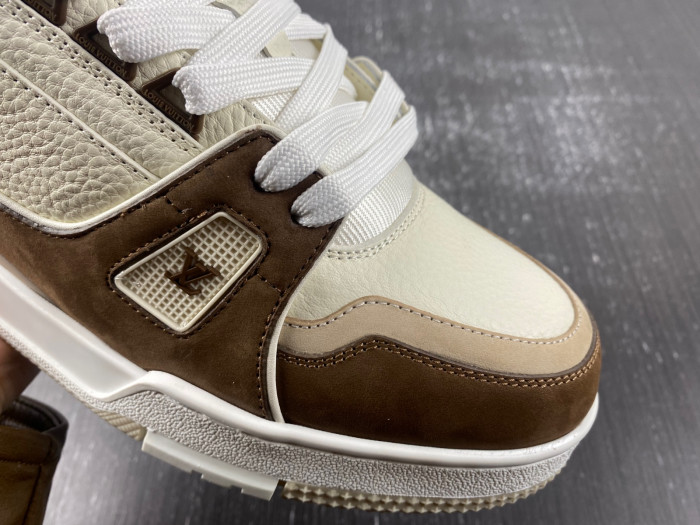 LV TRAINER SNEAKER