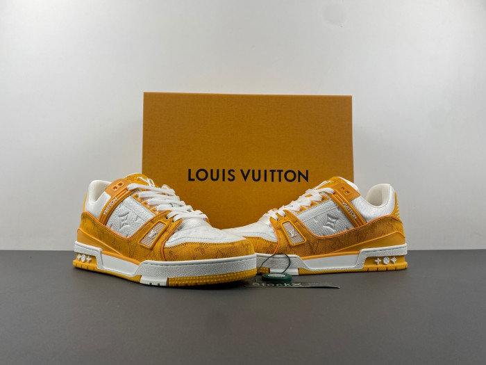 LV TRAINER SNEAKER