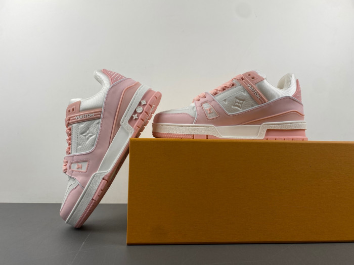 LV TRAINER SNEAKER