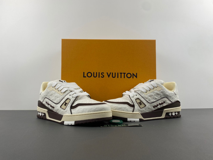 LV TRAINER SNEAKER 24052406