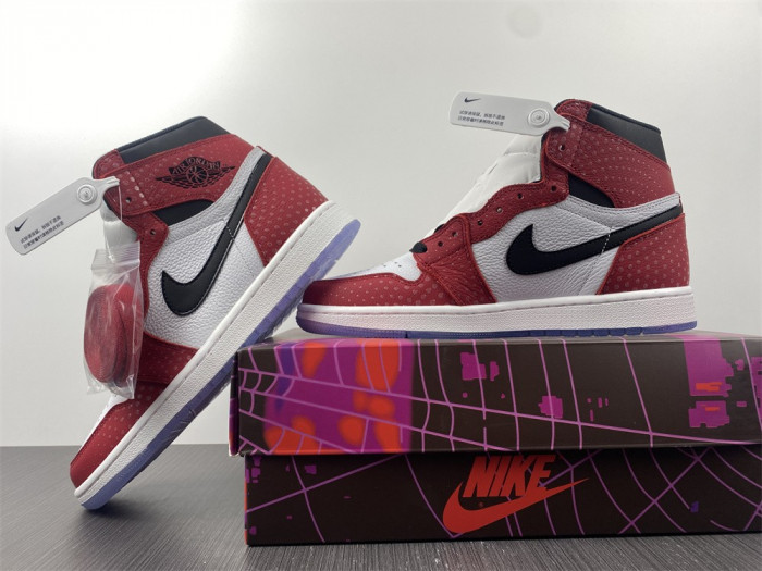 Air Jordan Retro 1 High OG “Origin Story” 555088-602