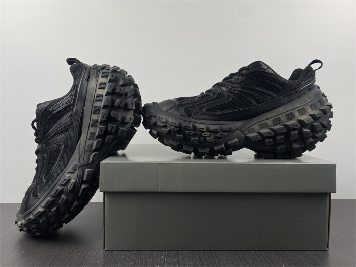 BLCG DEFENDER SNEAKER
