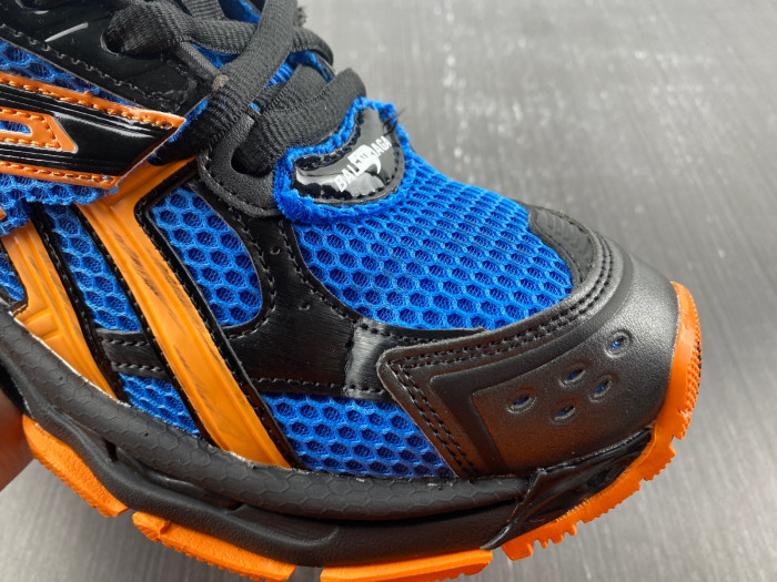 BLCG RUNNER SNEAKER 677403 W2RB1 1120
