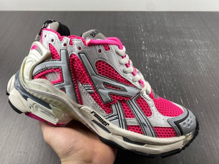 BLCG RUNNER SNEAKER 677402 W3RBN 9155