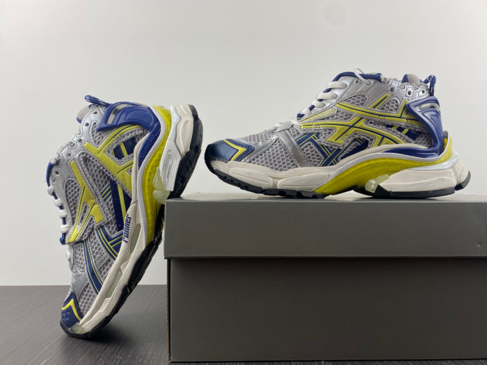 BLCG RUNNER SNEAKER 677402 W3RB5 9174