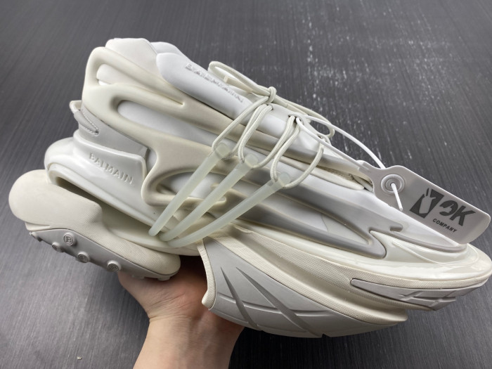 BALMAIN LEATHER UNICORN LOW-TOP SNEAKER