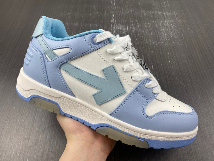OFF-WHITE SNEAKER