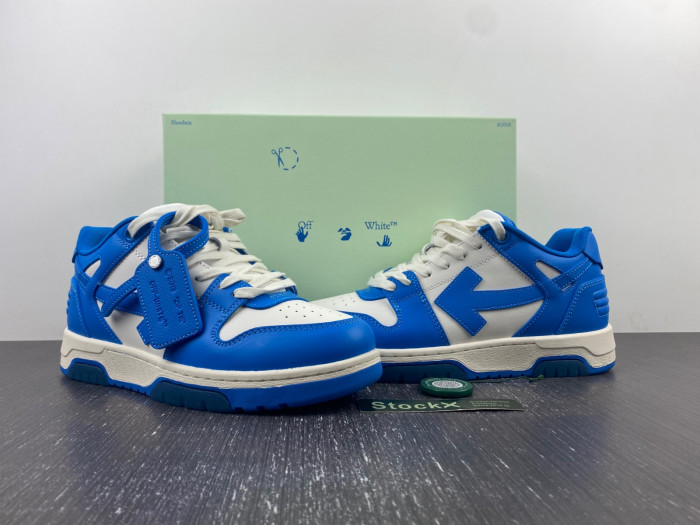 OFF-WHITE SNEAKER